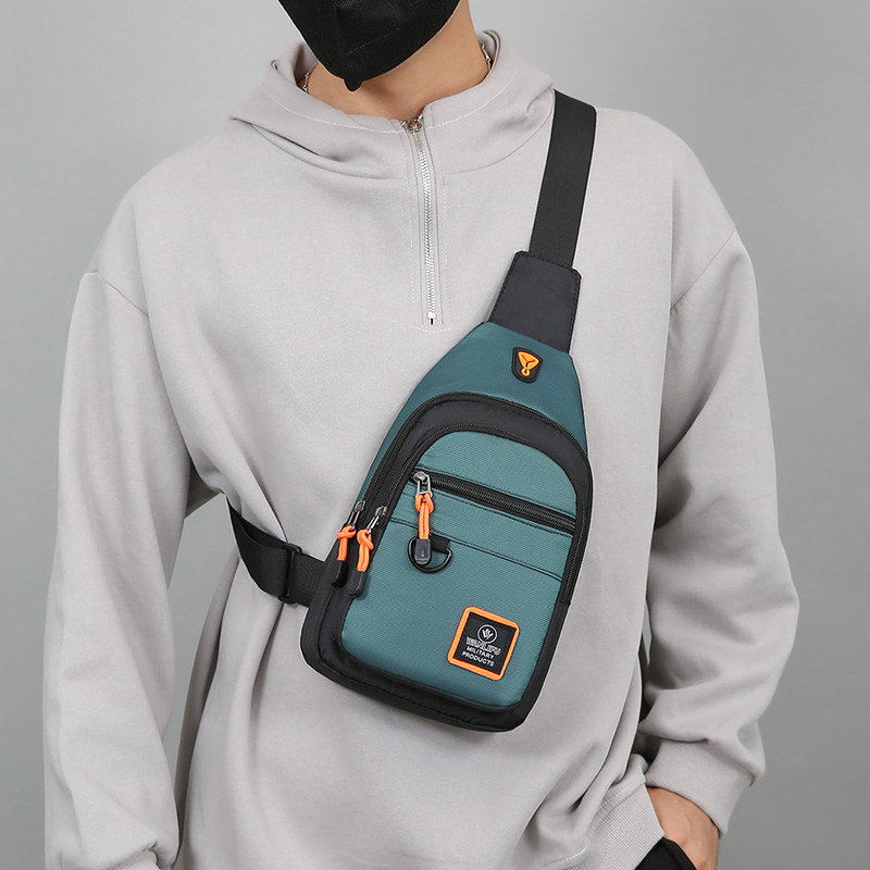 Casual Men Chest Bag Nylon Sma - Running Gear To Hold Phone recensione e prezzo
